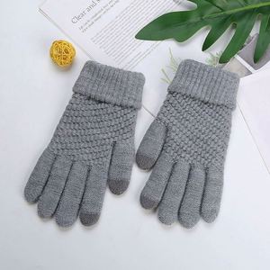 HH HOFNEN Factory Direct Sales of Winter Men's and Women's Jacquard Touch Screen Fleece and Thickened <b>Warm</b> <b>Gloves</b> - Product Image 6