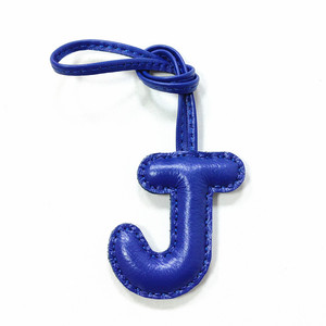 Llavero de Cuero de Cordero Hecho a Mano con Impresión Tipográfica, Regalo para Mamá, Vasos Stanley con Llavero Completo y Otros Accesorios - Product Image 5