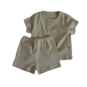 Ensemble t-shirt et short en coton pur côtelé pour bébé garçon, couleur unie, décontracté - Product Image 1