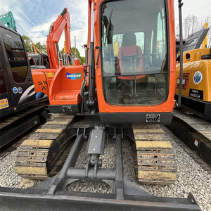 Excavatrice compacte DOOSAN DX75 parfaite pour les travaux de creusement de tranchées et de démolition dans le monde entier - Product Image 6