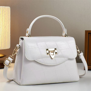 Borsa <span class=keywords><strong>a</strong></span> tracolla monospalla da <span class=keywords><strong>donna</strong></span> nuova collezione estate 2026, leggera e versatile, da giorno <span class=keywords><strong>a</strong></span> notte - Product Image 5