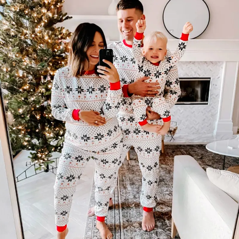 Neujahr tragen Familie, um Weihnachten lange Ärmel und Hosen 2 Stück Pyjamas zu feiern
