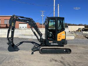 Miniexcavadora HX35AZ de 3.5 Toneladas para Paisajismo Urbano y Pequeños Proyectos de Construcción - Product Image 6