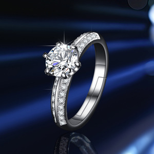 Anello Nuziale Regolabile in Moissanite da 1 Carato Colore D Placcato Platino per Donna con Certificato GRA - Product Image 3
