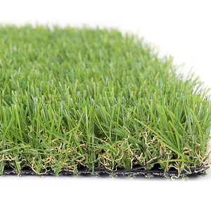 Césped artificial personalizado de la fábrica LFL para decoración de patios y jardines exteriores, que simula una apariencia natural. - Product Image 1