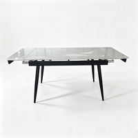 Meubles de restaurant modernes, table de salle à manger rectangulaire extensible avec plateau en pierre frittée, pieds en métal épais et coniques noirs