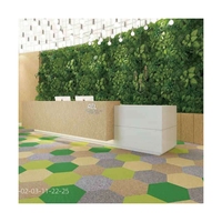 Carreaux de moquette de bureau modernes Carreaux de moquette en nylon pour le sol des bâtiments Hôtel Salle de réunion Carreaux de moquette en PVC avec support ignifuge