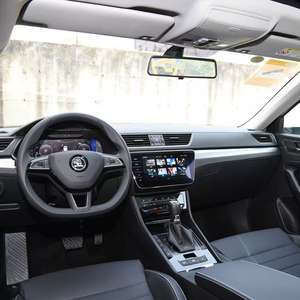 Yeni Skoda Superb TSI280DSG Premium Edition Otomatik Vites R18 Lastikler Koyu Renk İç Mekan Euro VI Emisyonlu - Product Image 4