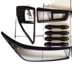 อุปกรณ์ตกแต่งตัวถังรถยนต์คุณภาพสูง ฝาครอบถังน้ำมันเชื้อเพลิง สีดำ ชุดแต่งครบชุด สำหรับ Hrv 2023 - Product Image 6