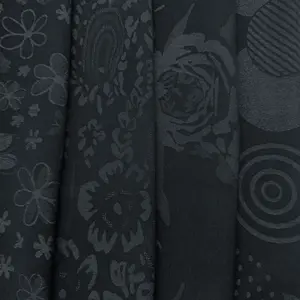 Cuadros de jacquard florales de lujo de vestidos, tela negra de rayón informal, tejido anti-gotas