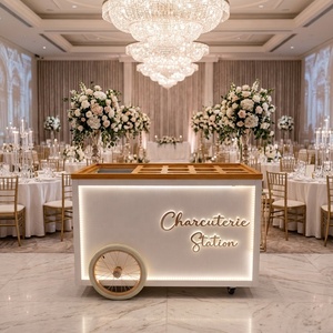 Carrito <span class=keywords><strong>de</strong></span> Comida Móvil Plegable Personalizable <span class=keywords><strong>de</strong></span> Hierro y Madera con Base <span class=keywords><strong>de</strong></span> 4 Ruedas para Servicios <span class=keywords><strong>de</strong></span> Catering Comercial y Aplicaciones <span class=keywords><strong>de</strong></span> Venta Minorista - Product Image 1
