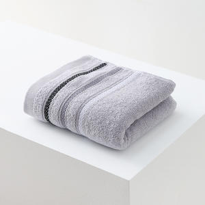 منشفة وجه قطنية متعددة الوظائف ذات لون موحد، ناعمة وماصة ومضادة للبكتيريا وسريعة الجفاف، متوفرة بالجملة من المصنع - Product Image 2