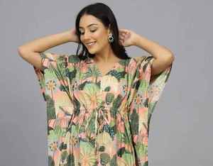 Vestido Kaftán Maxi de Algodón con Estampado de Pavo Real, Hecho a Mano en India, Ligero y Transpirable, para Playa o Resort, Estilo Boho para Mujer - Product Image 1