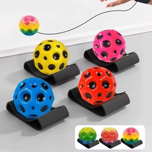 Juguete de Pelota Elástica de Descompresión con Cuerda de Rebote de Piedra Lunar para Deportes al Aire Libre, para Niños y Ancianos - Product Image 1