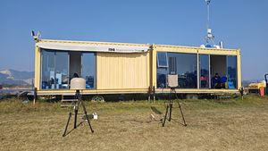 <span class=keywords><strong>Localizador</strong></span> de Señales de Drones COL-ZL2, 10KM, 70Mhz - 6Gh, Detección de Señales de UAV de Frecuencia Completa - Product Image 5