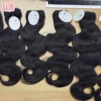 Extensions de cheveux humains bruts ondulés indiens alignés sur les cuticules, tissages de cheveux bouclés cambodgiens, extensions de cheveux bouclés birmans en gros