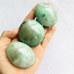 <span class=keywords><strong>Pietre</strong></span> di palma di <span class=keywords><strong>Chakra</strong></span> di cristallo di pietra di luna verde di pietra di cristallo naturale all'ingrosso per la decorazione - Product Image 3