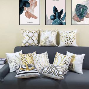 Fodera <span class=keywords><strong>per</strong></span> Cuscino Decorativo da Divano con Motivo Geometrico Quadrato Nero e Oro <span class=keywords><strong>per</strong></span> Arredo Casa e Camera da Letto - Product Image 6