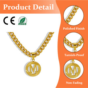 Collar con Colgante de Acero Inoxidable Chapado en Oro de 18K con Letras del Alfabeto Circulares Huecas, Producto Nuevo con Certificación CE ROHS, para Hombre y Mujer - Product Image 1