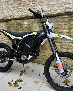 Nouvelle Moto Électrique Tout-Terrain Suron Ultra Bee 2026 21KW 74V 60Ah Disponible – Ultra Bee avec Street <span class=keywords><strong>Kite</strong></span>-bike VTT - Product Image 3