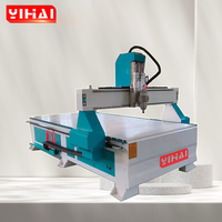 Máquina enrutadora CNC de gran escala de grado industrial para grabado acrílico de madera, corte de precisión, solución de tallado, engranaje de Motor central