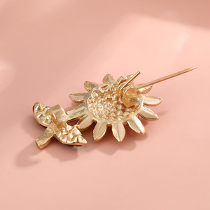 Broche de Flor de Aleación de Zinc con Engaste de Bisel, Accesorio de Fiesta para Mujer, Diseño de Girasol y Loto, Pin Decorativo para Corsage - Product Image 3
