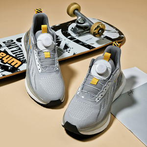 Xrh Mùa Xuân Tùy Chỉnh Chạy Bóng Đá Đi Bộ Giày Thể Thao Người Đàn Ông Thể Thao Giản Dị Giày Chất Lượng Cao - Product Image 4