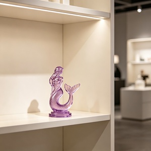 Sculture di Sirene Personalizzabili BZY: Modelli da Esterno o Piccoli Modelli da Scrivania in Resina Cristallina Trasparente - Product Image 4