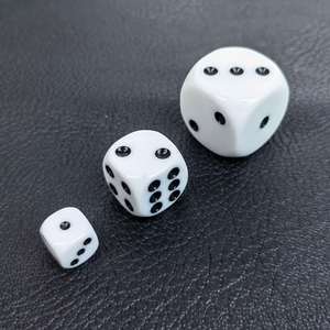 Dados de Acrílico Blanco Personalizados al por Mayor, Grandes de 22 mm, 6 Caras con Bordes Redondeados para Juegos de Apuestas - Product Image 4