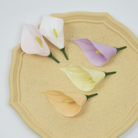 Vente chaude artificielle parfumée chambres à la mode Bouquet de mariage décorations de Noël Calla Lily savon fleurs