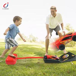 Chengji diğer açık oyuncaklar ve yapıları aerodinamik oyun hava pompası pedal mancınık başlatıcısı dueling roket başlatılması oyuncak araba - Product Image 3