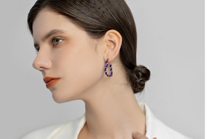 Boucles d'oreilles à tige enduites de couleur laiton avec cerceaux en forme de coeur Affection sans fin Accessoires de bijoux de tous les jours - Product Image 6