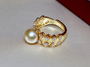 Anello Regolabile in Argento S925 con Zirconia Cubica e <span class=keywords><strong>Perla</strong></span> Naturale delle Filippine <span class=keywords><strong>del</strong></span> <span class=keywords><strong>Mare</strong></span> <span class=keywords><strong>del</strong></span> Sud Dorato Disegnato a Mano - Product Image 5