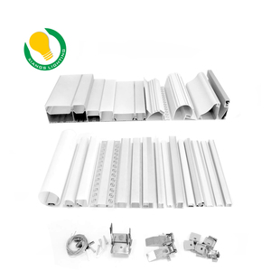 Feu de profil encastré à LED <span class=keywords><strong>en</strong></span> alliage d'<span class=keywords><strong>aluminium</strong></span> personnalisé Indice IP64 Profil <span class=keywords><strong>en</strong></span> <span class=keywords><strong>T</strong></span> Couleurs <span class=keywords><strong>blanc</strong></span>/noir Montage <span class=keywords><strong>en</strong></span> surface Longueur personnalisable - Product Image 1