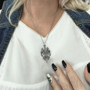 Oud kasteel <span class=keywords><strong>retro</strong></span> punk unisex kettingen schakelketting gotische verzilverde zinklegering met vlindervorm zoetwatermagisch - Product Image 2
