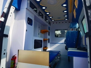 Ambulance 4x4 pour l'exploitation minière, véhicule de transport hospitalier pour personnes handicapées, ambulance 4x2, longueur 3-8 mètres, nouveau modèle très demandé - Product Image 4