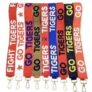Correa de algodón clásica Belds con diseño de letras coloridas y modernas, el mejor accesorio de bordado artesanal con forma rectangular para bolsos. - Product Image 1
