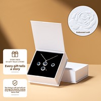 Coffret à bijoux magnétique blanc gaufré Shaher Rose avec sac et doublure en éponge, emballage cadeau multi-tailles pour bagues, colliers, boucles d'oreilles et bracelets