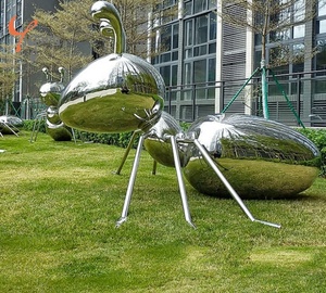 Esculturas de <span class=keywords><strong>hormigas</strong></span> de acero inoxidable de tamaño real de diseño personalizado Artesanía de metal de superficie similar a un espejo pulida a mano - Product Image 3