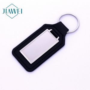Fabricantes chinos esmalte duro ornamentación Artificial grabado pu cuero personalizado llavero todo en blanco - Product Image 3