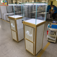 Kiosque à bijoux personnalisé de luxe avec éclairage LED, verre trempé et aluminium robuste pour l'affichage commercial dans les centres commerciaux