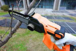 <span class=keywords><strong>เลื่อย</strong></span>ขนาดเล็กแบบไร้สาย20V พร้อมแบตเตอรี่2.0 ah ความยาวในการตัด13ซม. ความเร็วในการเมตร/วินาที3.2ความตึงโซ่อย่างรวดเร็ว C13 LS - Product Image 4