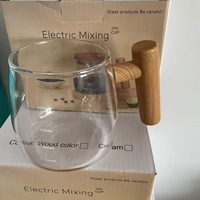 Mug mélangeur électrique automatique portable 400 ml avec agitateur magnétique intégré, design en bois et verre, pour café, thé, lait et cacao
