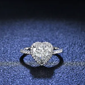 2 Carat Nouveau Modèle 925 Sterling Argent Moissanite Anneau De Luxe Bijoux Bague de Fiançailles Pour Les Femmes coeur anneau