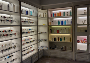 בקבוקים חד פעמיים שקופים עם פקק פרפר, <span class=keywords><strong>30</strong></span> מ\\\"ל, 50 מ\\\"ל, 100 מ\\\"ל, מתאימים לסחיטת דוגמאות קטנות של מוצרי טיפוח. - Product Image 5