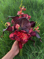 Arrangements floraux artisanaux vintage Mori durables en lotus, calla et roses pour mariage, Saint-Valentin et photographie extérieure