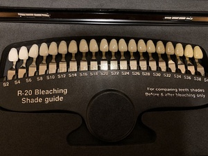 Tabla <span class=keywords><strong>de</strong></span> blanqueamiento dental <span class=keywords><strong>de</strong></span> 20 colores, guía <span class=keywords><strong>de</strong></span> sombra <span class=keywords><strong>de</strong></span> dientes 3D para comparador <span class=keywords><strong>de</strong></span> blanqueamiento dental - Product Image 5