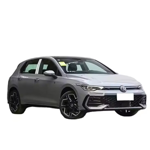 Golf <span class=keywords><strong>2023</strong></span> de segunda mano, 8.5 Compact Turbo DSG R-Line Lite, volante a la izquierda, neumáticos R17, asientos de cuero, techo solar - Product Image 2