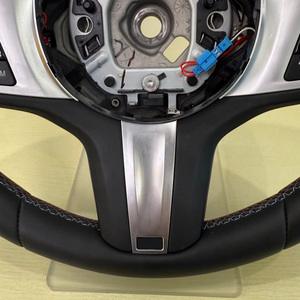 Volante de Cuero Calefactable Personalizado para <span class=keywords><strong>BMW</strong></span> 340i F10 X3 F25 X5 G05 G01 G20 G42 G30 G42 G82 F32 F30 F82 F90 M3 G80 - Product Image 6