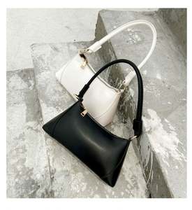 Bolsos de Diseño Impermeables de PU de Alta Calidad, Nuevos, con Cierre de Cremallera, Capacidad de 2-2.9L y Correa para el Hombro - Product Image 5